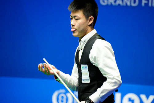 造假事件作 造假事件作