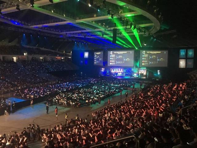 而是现实 而是现实